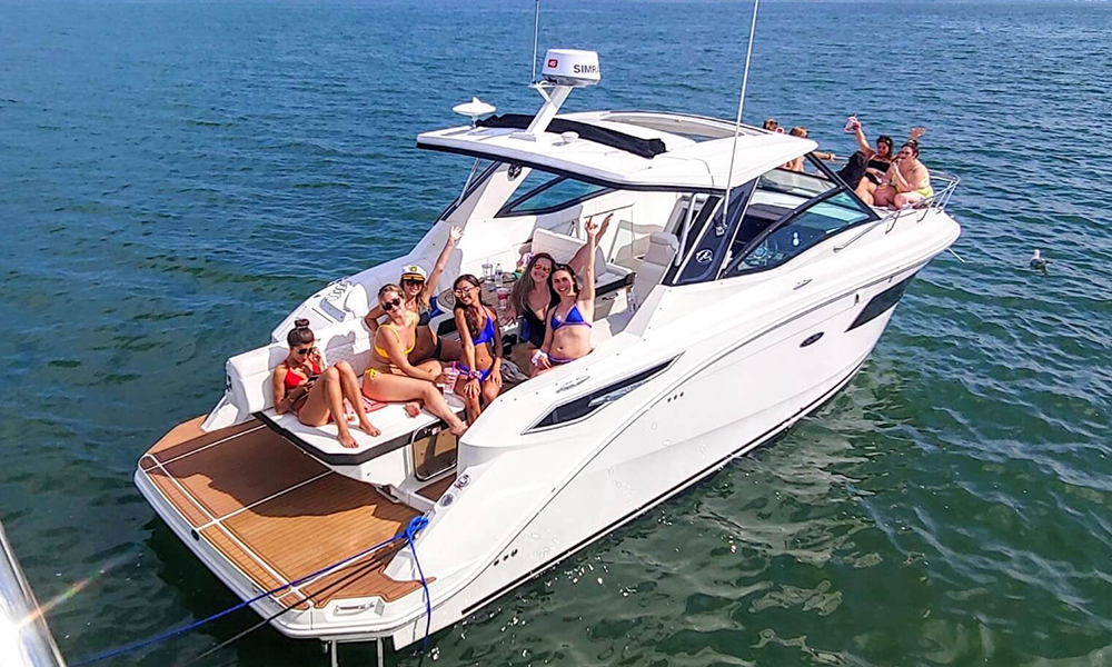 Hamptons Bachelorette Party Ideas Boat Rental Sag Harbor